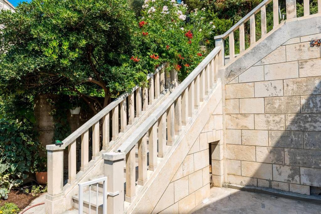 Mihaela & Brigita Bayview Studio Apartments Dubrovnik Exterior photo